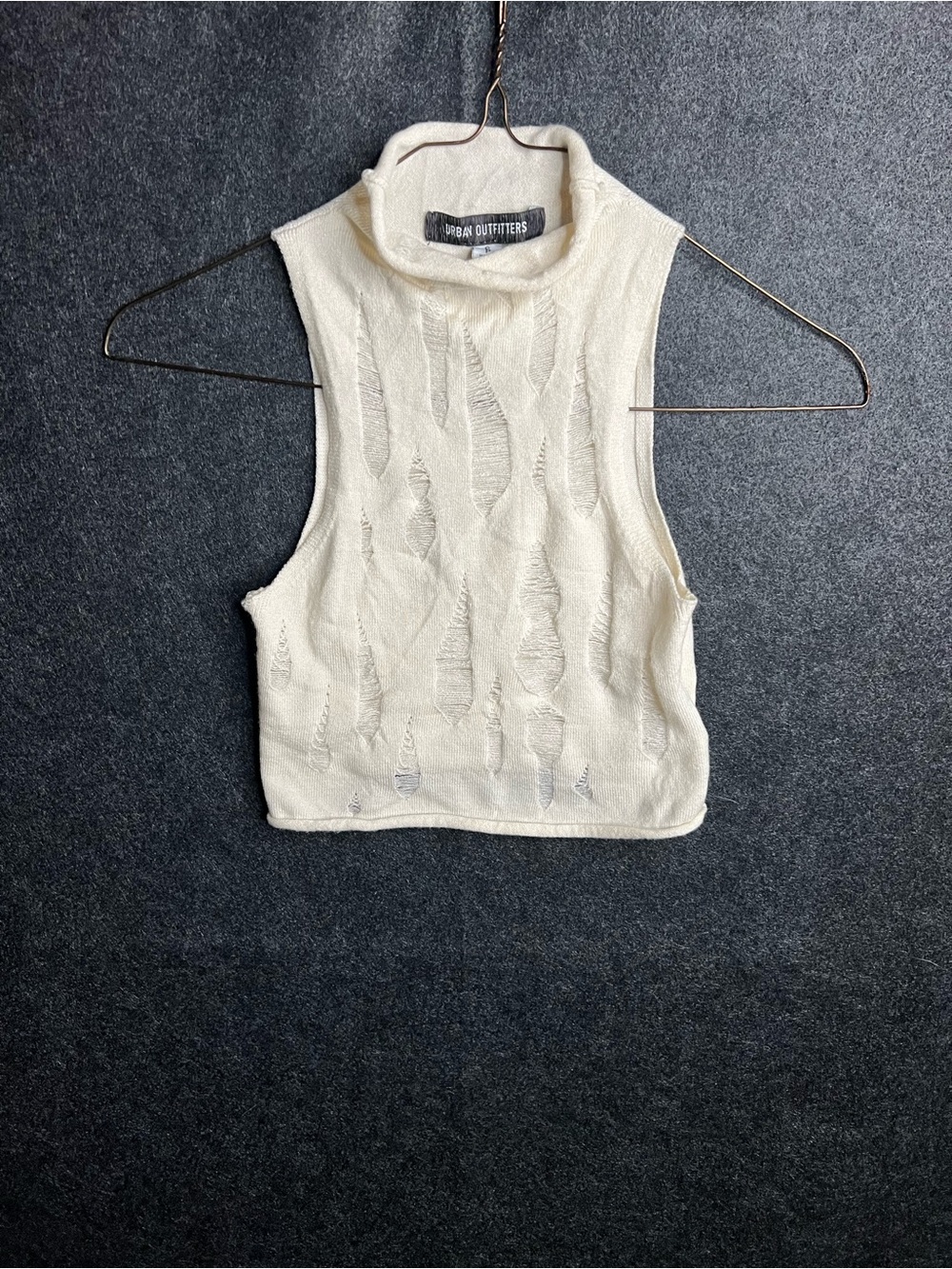 Urban Outfitters Ivory Distressed Knit Mock Neck Cropped Sleeveless Tank Top‎ S